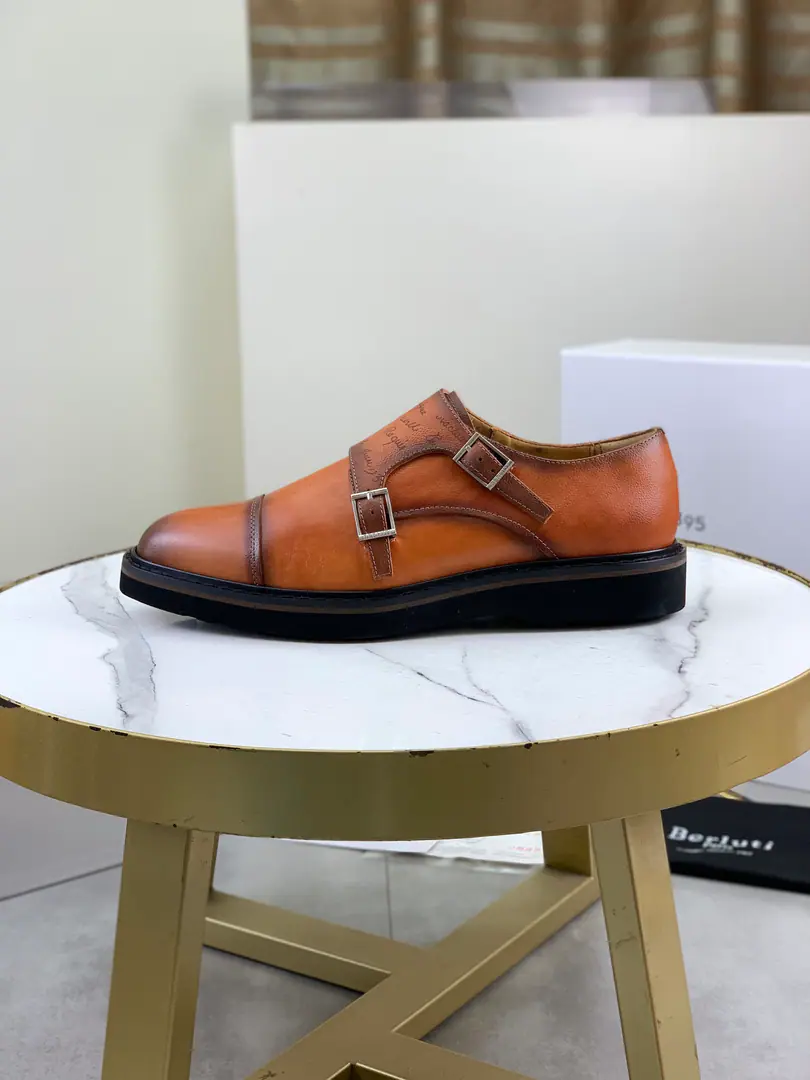 Plant prices BERLUTIBrute.1:1, The men's business department has a pair of leather-skins that is color-modified with a fine import of swigs., Shoes long., Low profile short, Suits for suit or leisure pants.. The soles are soft, soft rubber foam., It's smooth and comfortable., Stand or walk for long periods.OK. Invisible intuitive increases.6cm, High but natural., It's a very nice little guy.. My shoes are small., Modified Foot, The shoes are soft enough to be removed., Meeting multiple needs. Wedding., Business travel is a lot of stuff.！ Colours: Curry, Brown., Gray size: 39-45（46Do it.）