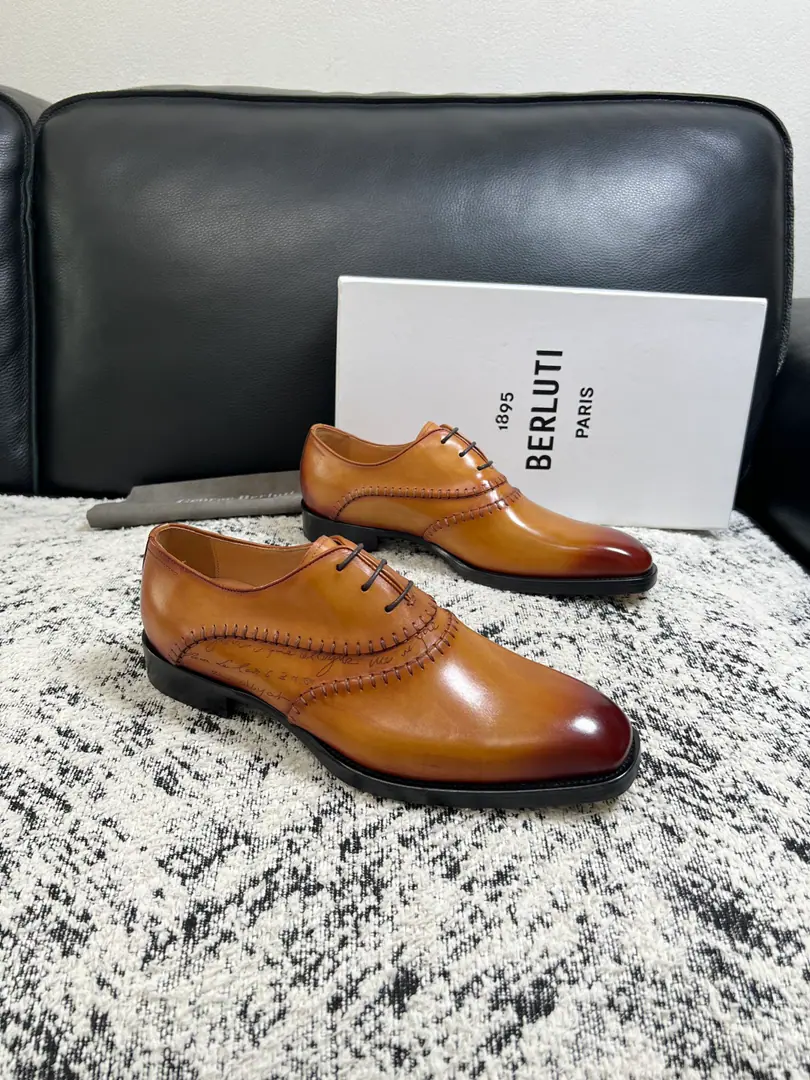 Berluti High Quality Top-level craft Brute. The counter is being synchronized with the original distribution configuration., Italian imports of cow flour, All imported water- dyeed cattle stubs., Shoes under the sole.: The original factory is super comfortable with the original base., The original factory and the single., Codes 39-44（Sold38 45 46）