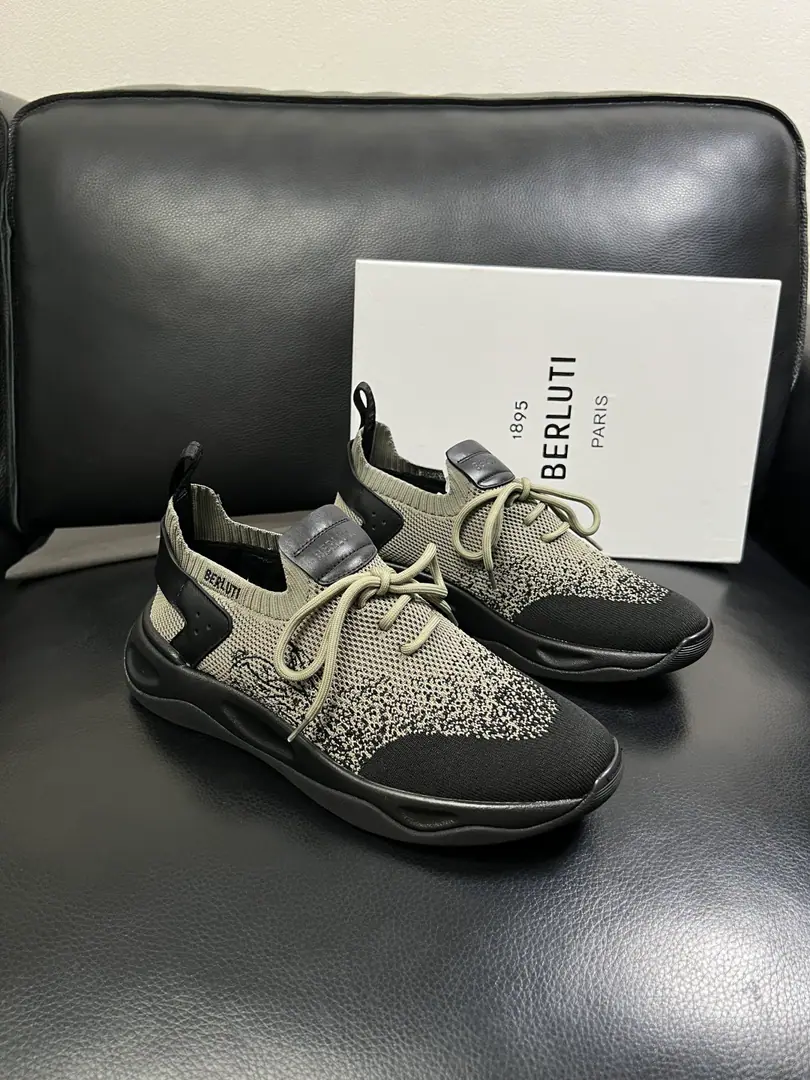 Berluti Top-level requisition Brute. The counter is being synchronized with the original distribution configuration., Italian imports of fabric, All imported water- dyeed cattle stubs., Shoes under the sole.: The original factory is super comfortable with the original base., The original factory and the single. High Quality,, Welcome to the comparison., Codes 39-44（Sold 45 ）