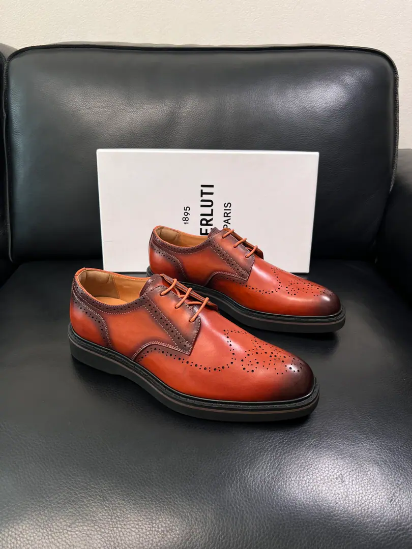 Berluti High Quality Top-level craft Brute. The counter is being synchronized with the original distribution configuration., Italian imports of cow flour, All imported water- dyeed cattle stubs., Shoes under the sole.: The original factory is super comfortable with the original base., The original factory and the single., Codes 39-44（Sold38 45 46）