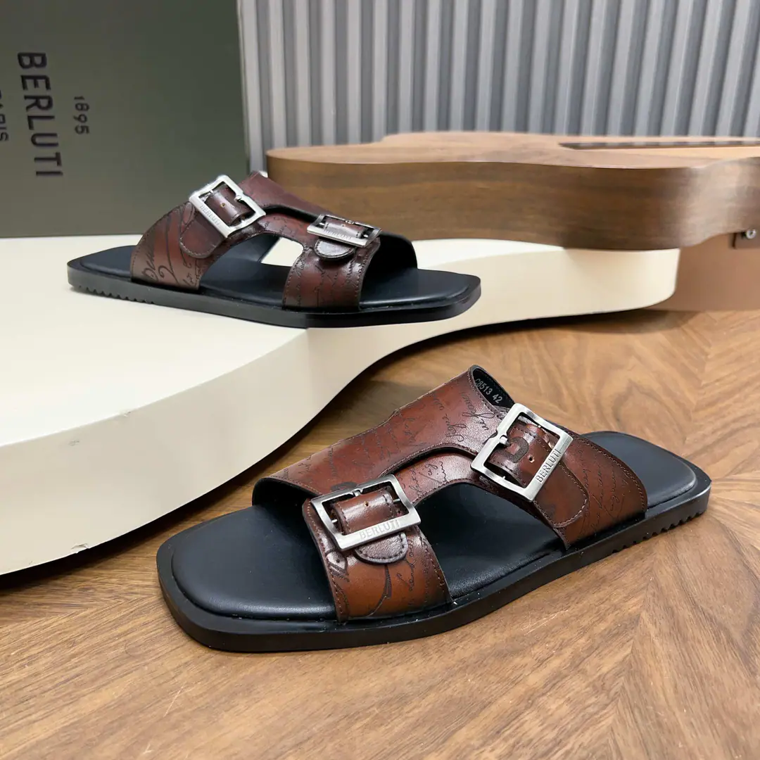 . Official Network1:1 ⚠️【BERLUT＊】 ⚠️Artificial paint for color. ⚠️Fashion slippers ⚠️Positive: 39One.44 ⚠️High-tech pure handcraft🐂Goods！Fashion slippers are very high.💯💯Artificial painting of cattle skins in Italy.(It's super-high., A touch.), A full bag of cattle.！The bubbles are so frugal that the skin is so thick.！！Super-cerial sense！Gentleman.！4546I'll make sure I don't change it.