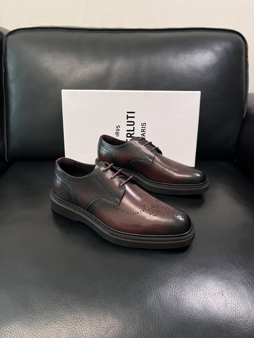 Berluti High Quality Top-level craft Brute. The counter is being synchronized with the original distribution configuration., Italian imports of cow flour, All imported water- dyeed cattle stubs., Shoes under the sole.: The original factory is super comfortable with the original base., The original factory and the single., Codes 39-44（Sold38 45 46）