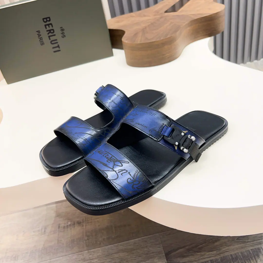 . Official Network1:1 ⚠️【BERLUT＊】 ⚠️Artificial paint for color. ⚠️Fashion slippers ⚠️Positive: 39One.44 ⚠️High-tech pure handcraft🐂Goods！Fashion slippers are very high.💯💯Artificial painting of cattle skins in Italy.(It's super-high., A touch.), A full bag of cattle.！The bubbles are so frugal that the skin is so thick.！！Super-cerial sense！Gentleman.！4546I'll make sure I don't change it.