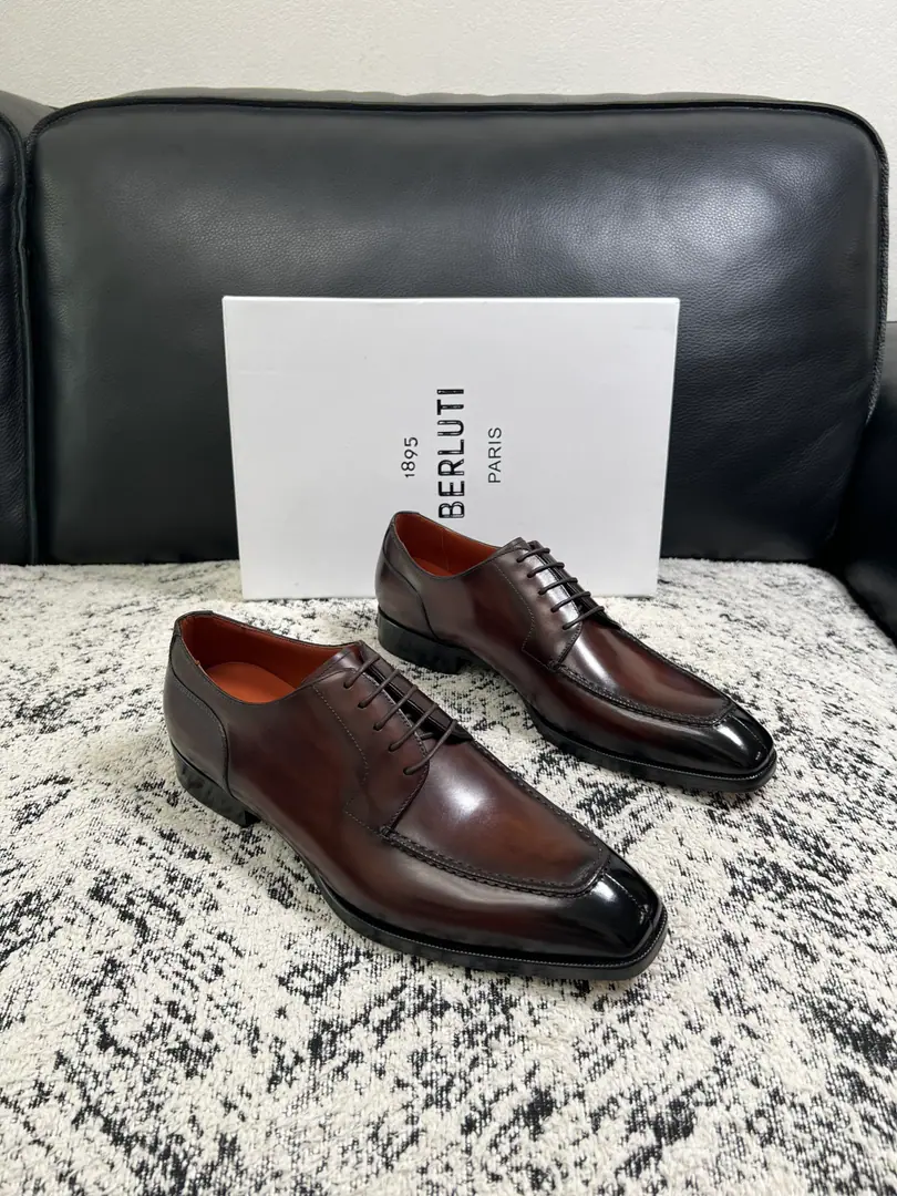 Berluti High Quality Top-level craft Brute. The counter is being synchronized with the original distribution configuration., Italian imports of cow flour, All imported water- dyeed cattle stubs., Shoes under the sole.: The original factory is super comfortable with the original base., The original factory and the single., Codes 39-44（Sold38 45 46）