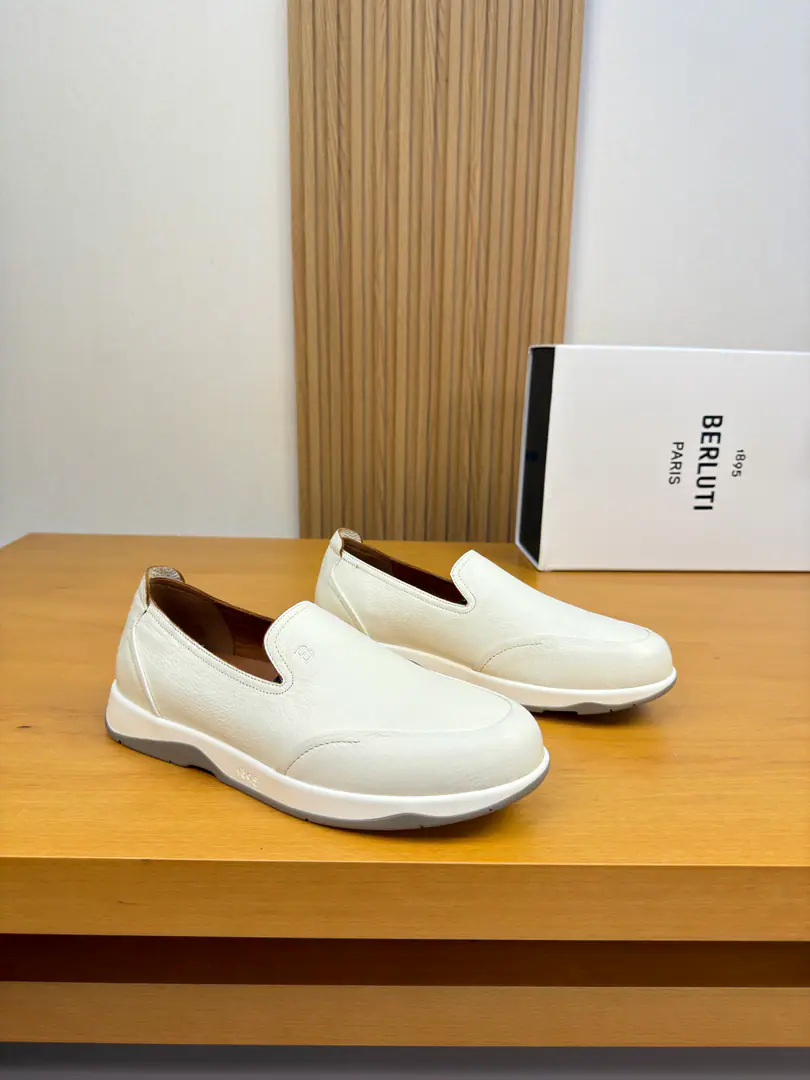 【 Berluti】Borrutti.(Brute.) High-end quality Original List·Leisure sports shoes Shoe.: Imports🔝Skin of a stale calf., Shoes..Shoe tongue..Air pressure brandlogo Uchi.: Water-tied cow skin. Otsumi!: It's so light.TPR·Rubber. Double-coloured base Super-high-quality control.·- I'm doing a little work.: Highlight( High-end·- How expensive.·Slot ) Size: 39-44（38.45.Make a reservation.)·B0122