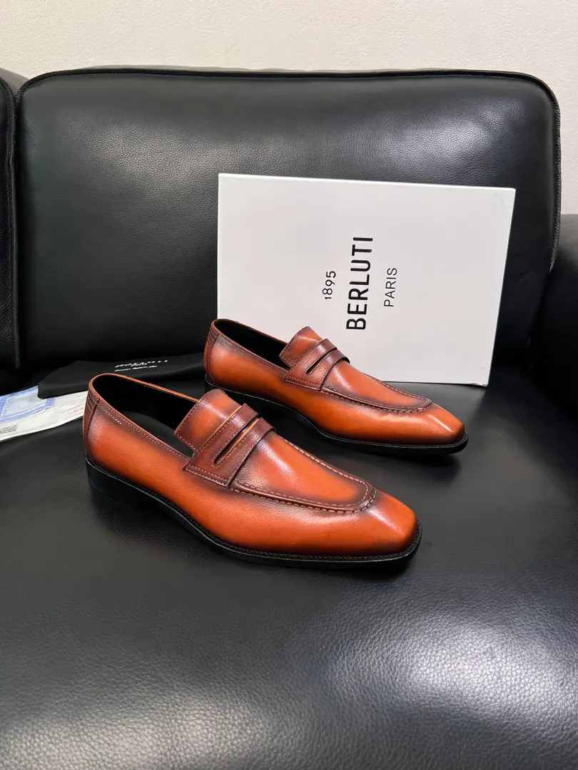 Berluti Top-level requisition Brute. The counter is being synchronized with the original distribution configuration., Italian imports of cow flour, All imported water- dyeed cattle stubs., Shoes under the sole.: The original factory is super comfortable with the original base., The original factory and the single. High Quality,, Welcome to the comparison., Codes 39-45（Sold38 46）