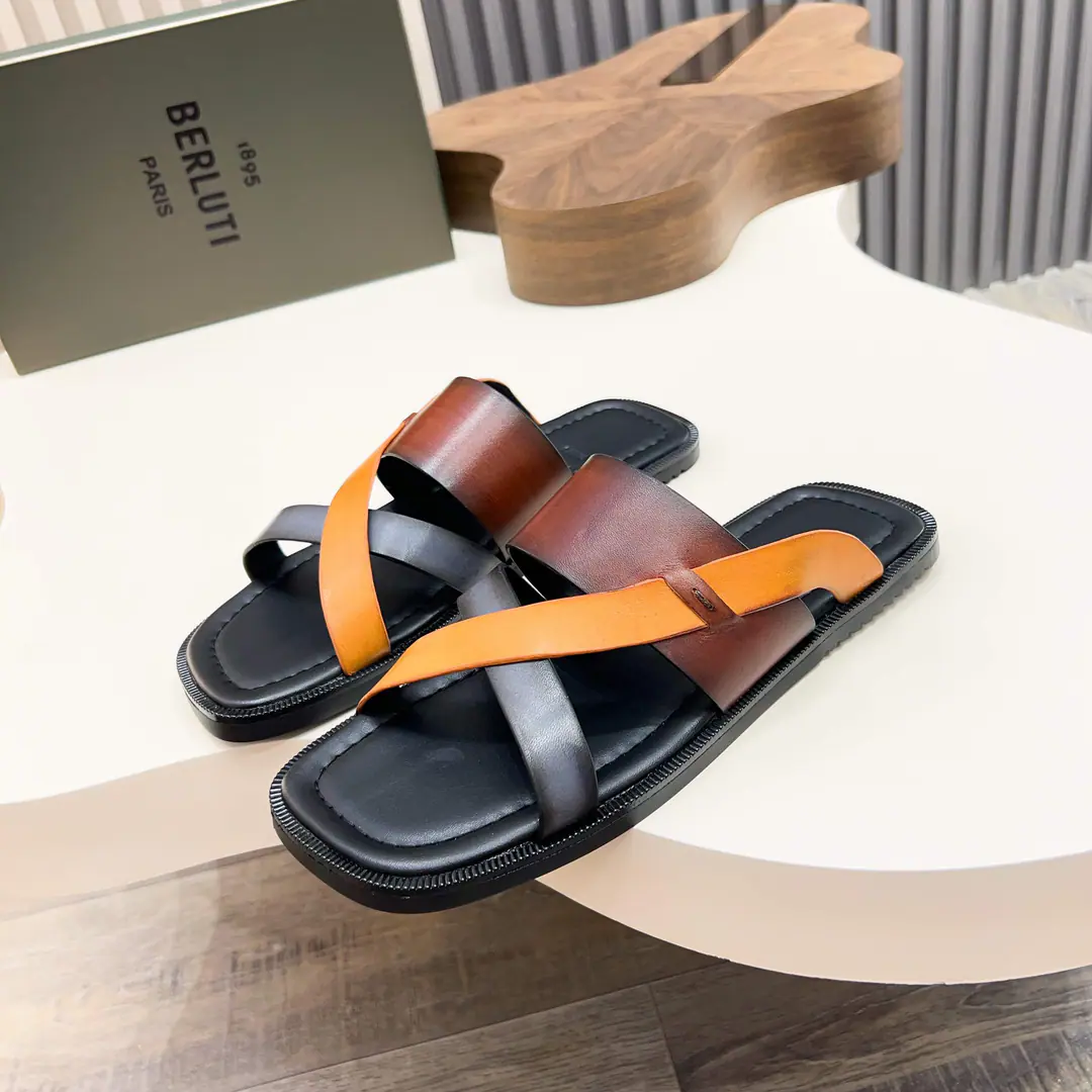 . Official Network1:1 ⚠️【BERLUT＊】 ⚠️Artificial paint for color. ⚠️Fashion slippers ⚠️Positive: 39One.44 ⚠️High-tech pure handcraft🐂Goods！Fashion slippers are very high.💯💯Artificial painting of cattle skins in Italy.(It's super-high., A touch.), A full bag of cattle.！The bubbles are so frugal that the skin is so thick.！！Super-cerial sense！Gentleman.！4546I'll make sure I don't change it.
