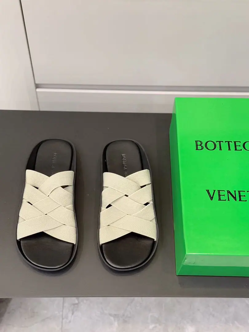 BVGentlemen.WaveMuller sandals. IntrecciatoWeaving oak moller sandals., Streamline Outline The pneumatic exterior., OpankaThe structure is consistent with human engineering. Size:39-44(38.45Do it.）