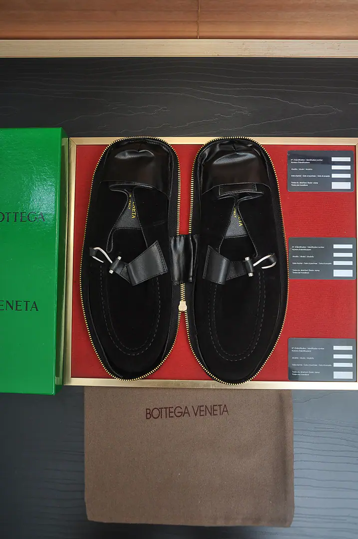 Get out of the factory. 【Botteg Venetta(BV)】（Wallet shoes.）New exclusive. New money for the network. Top-of-shoe calf skin made above the shoe surface A delicate touch. The quality of luxury. For men's delicate weights. It's a noble place to be. A carefully designed Mark hand-made stitch. Fluid Lines In the whole sheep's skin., Sweatwash comfort. 39-44
