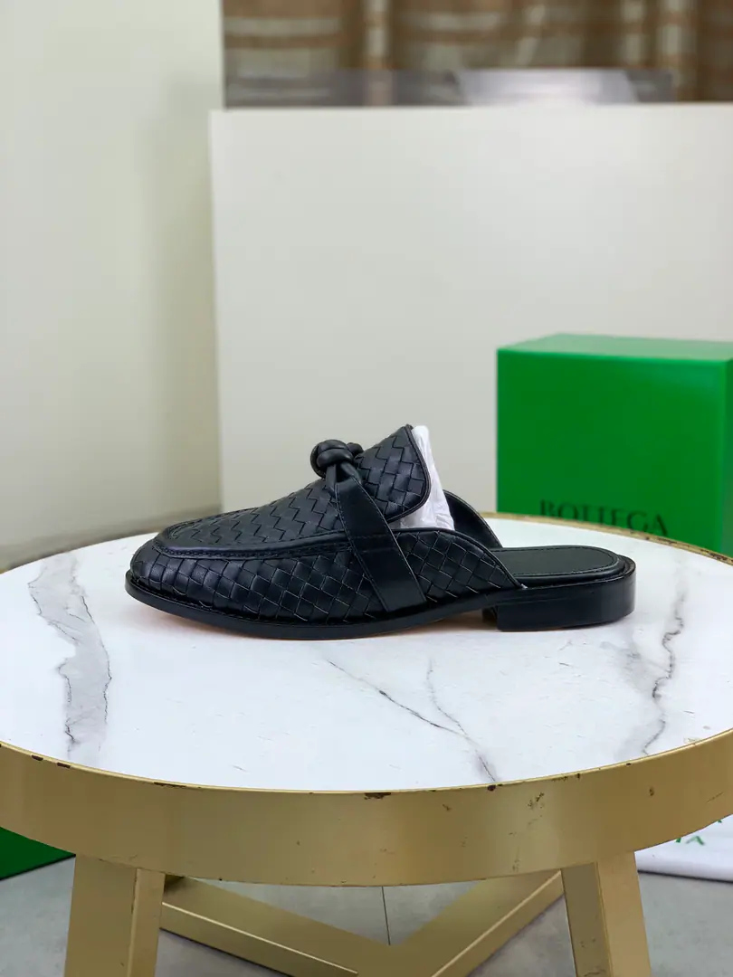 Plant prices Top Quality（That's a big line.）💎💎💎 BOTTEGA VENETAThe network is synchronizing the latest money. Top-level market top versionBVBusiness shoes, Accept material matching Shoes comparison Process Comparison It's practical and qualitative.·It's a lot of things., The more you look, the more you smell.. Pure hand-weaving process Shoe-faced material, Import original hand-weaved cattle skin Quality water in the inside. The original custom custom is a very big hand job. Size: Women35-39（34 40Do it.）Men39-44（38 45Do it.） OriginalBVGreen Box, Full package.