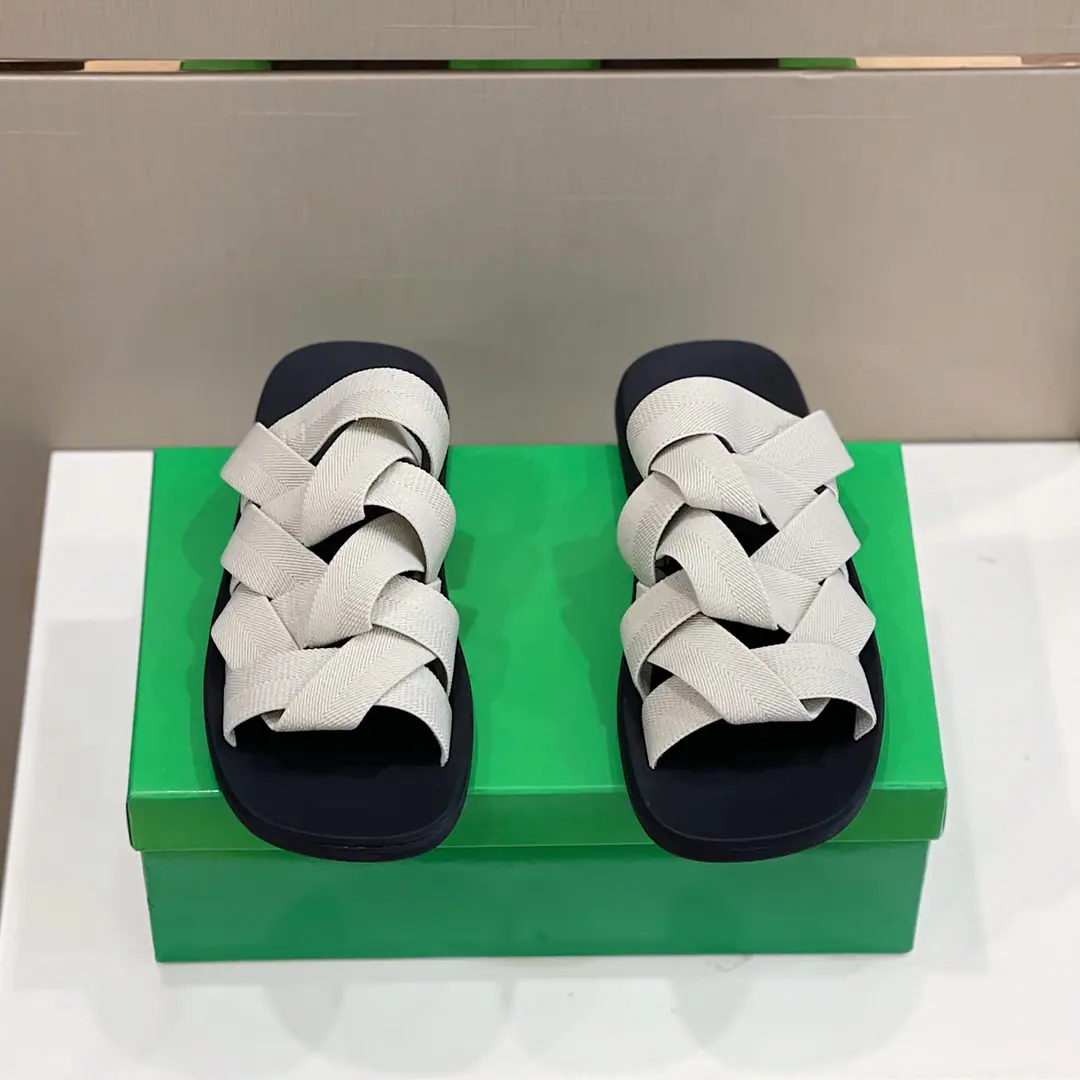 BVNew weaves, man's shoes. Built Skull Weaver＋The original factory is a model. Full Details Size:38-44
