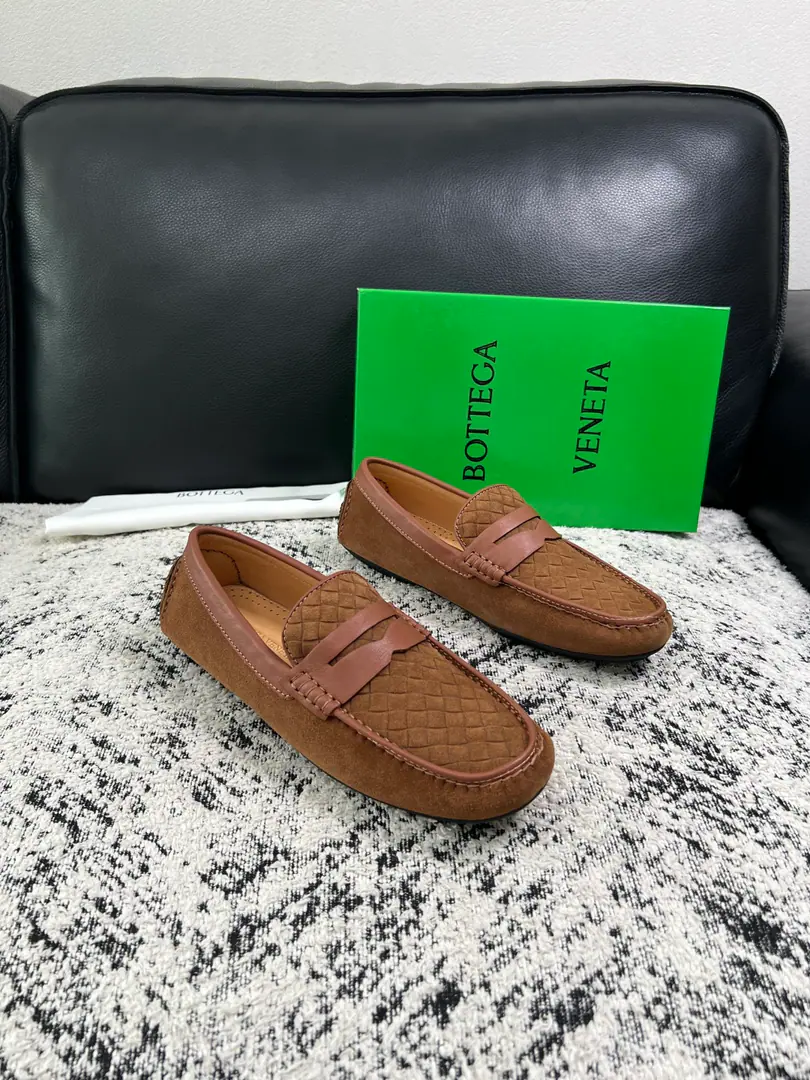 BOTTEGA VENETA High Quality Top-level craft The Fluttershy. Doudou cabinet synchronized, I'll have a pair of gravy-weaving beef on the shoe., It's comfortable inside the skin of a cow., Shoes under the sole.: The original plant is used for the original base., It's super comfortable to be a sole-acting base., The original factory and the single., Men 38-44（Make a reservation. 45 46)