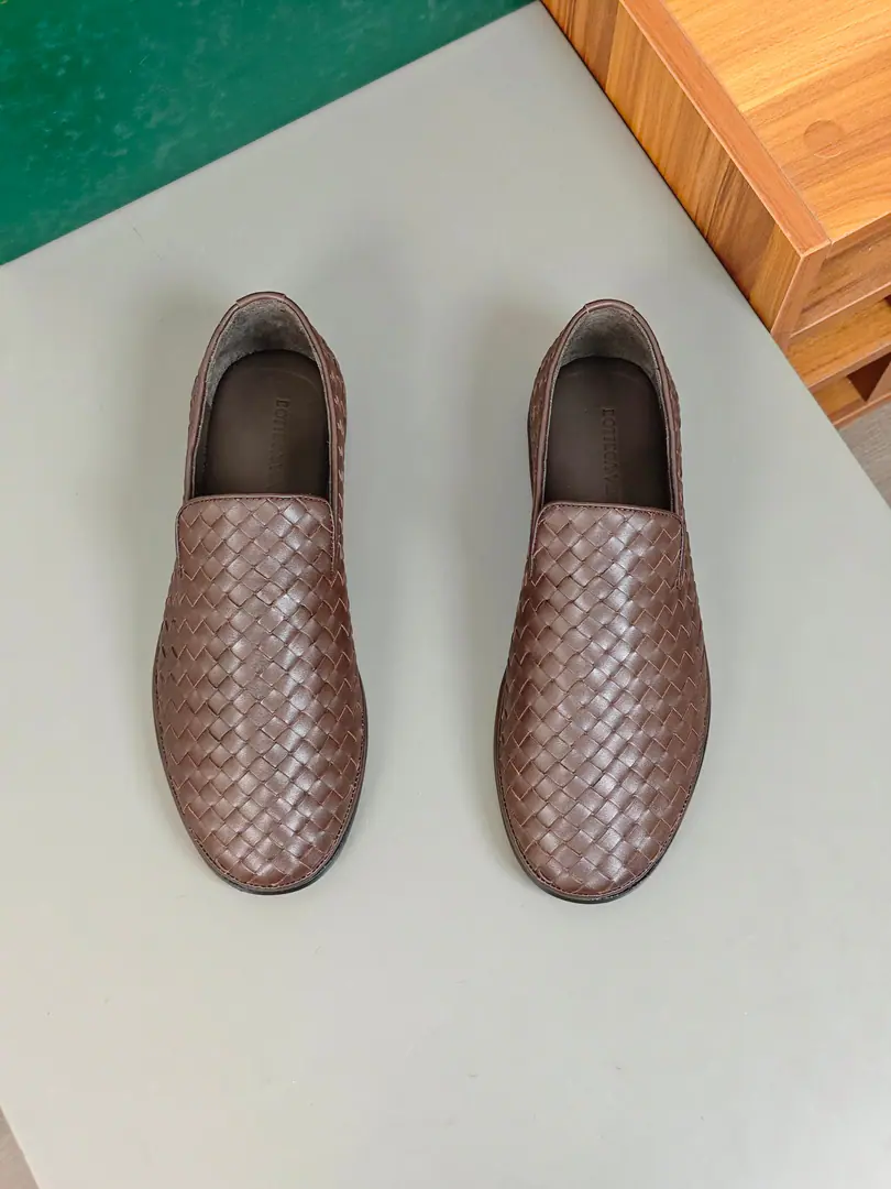 BV The new man has a nice little old old bottomless shoe., This leisure shoe is made hand-made with soft little cow skin., A lightly and lightly achieved., In a fine leather line., The classic all-round shoe-shoes are a fine leisure style.. A flexible sling-up structure with a original is a big one., Add more durability. A leg is easily worn off by a leg design.. Size: 39-44（38.45Do it.）