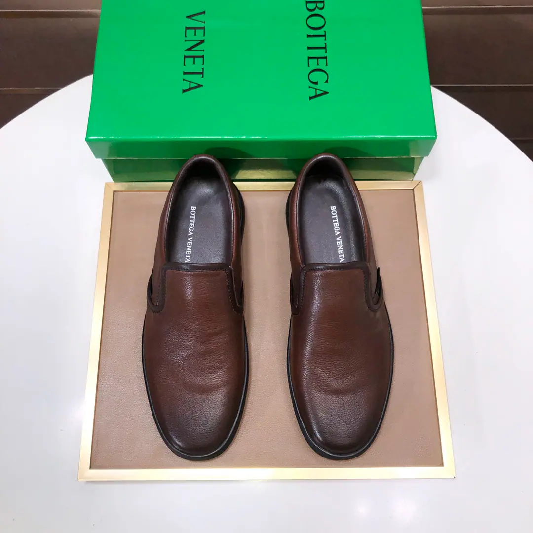 Plant 【BV】 The official shoes.👊🏻Weaving of cattle🔰The inside of the cow's skin and the top of the rubber.🔲The counter.1:1Quality Every successful man's identity.🍃The upper foot atmosphere is steady.🚶🏻🚶🏻Customize cabinet originals for high-end re-engineer📯Importing cattle skins for manual knitting🐂No matter how much the wind blows, it's still the same.🔘Can be tested in time.🔍️Codes: 39-45(45Do it.)
