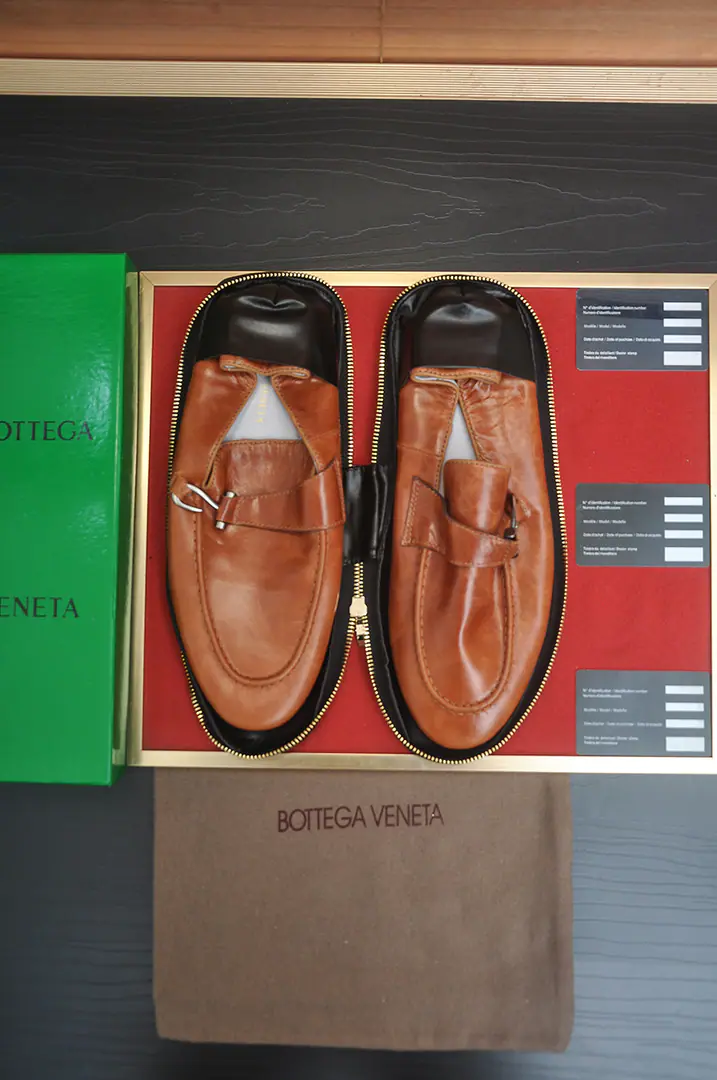 Get out of the factory. 【Botteg Venetta(BV)】（Wallet shoes.）New exclusive. New money for the network. Top-of-shoe calf skin made above the shoe surface A delicate touch. The quality of luxury. For men's delicate weights. It's a noble place to be. A carefully designed Mark hand-made stitch. Fluid Lines In the whole sheep's skin., Sweatwash comfort. 39-44