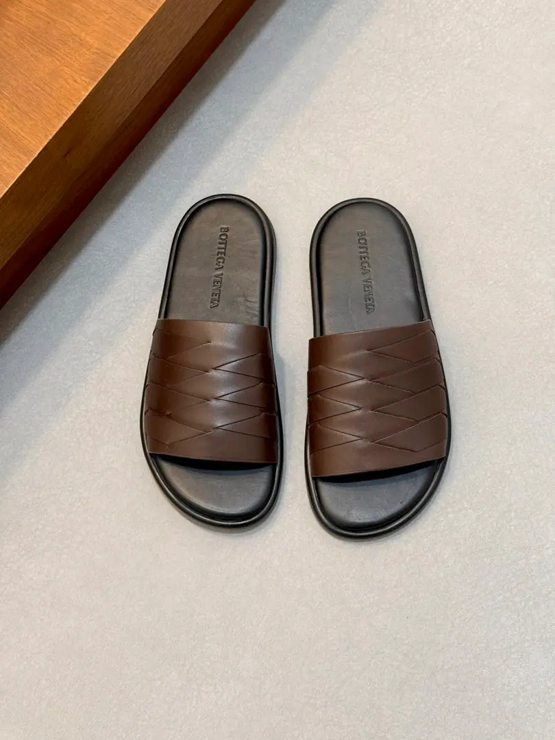 BOTTEGA VENETA Botega.BVShoes. Men Italian cattle leather-dressing craftsmen. New Official Synchronization We have to see the details., Look at the smell., Look at the oil., Private5Paragraph, Not shared, From calf skin to high-bullet cotton, it's a screen.！It's made from the best material.！A very good one-legged one., All I've got from packing to upper feet is a low profile., No exaggeration.！Interested friends can take a little bit of physical advice. Size: 39/40/41/42/43/44（45Make a reservation.）