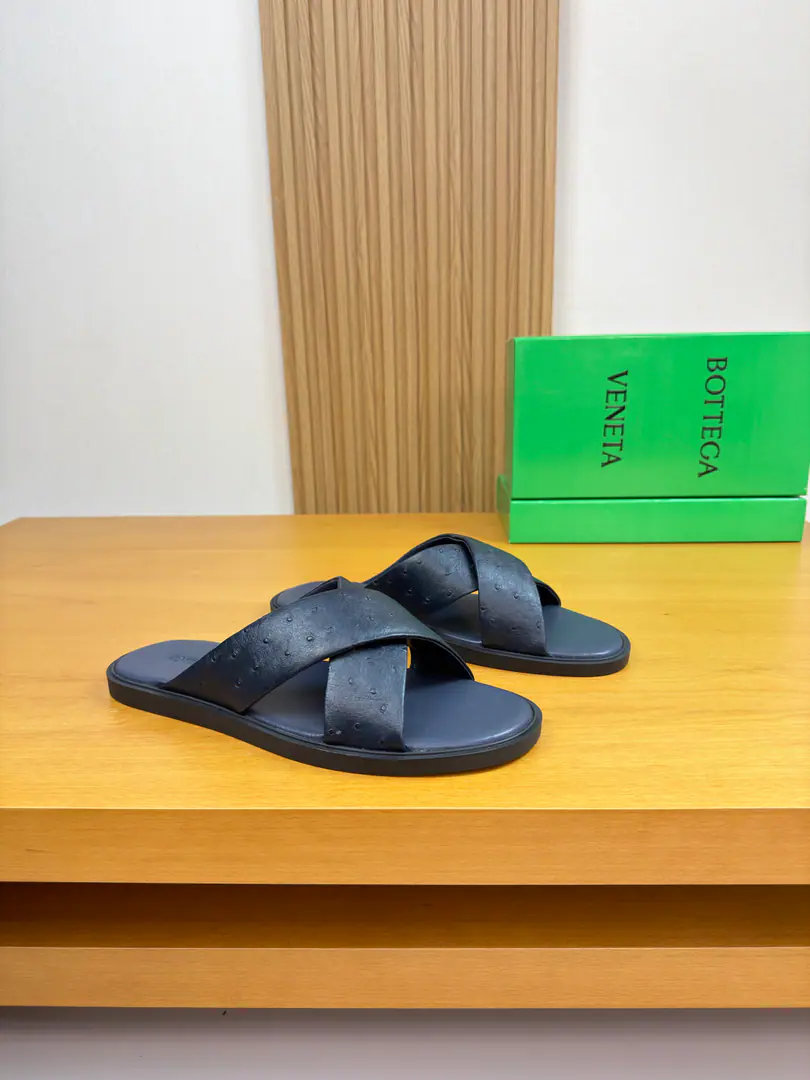 【BOTTEGA VENETA】Botega. High-end quality Original List·- Rhythm slippers. Shoe.: Imports🔝Pearls green skin. Uchi.: Environmental skin Otsumi!: It's so light.TPUWater-packing station·Rubber. Combination to the base Super-high-quality control.·- I'm doing a little work.: Highlight(High-end·- How expensive.·Slot) Size: 39-44（38, 45Make a reservation.)·BV0186
