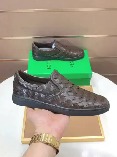 Plant 【BV】 The official shoes.👊🏻Weaving of cattle🔰The inside of the cow's skin and the top of the rubber.🔲The counter.1:1Quality Every successful man's identity.🍃The upper foot atmosphere is steady.🚶🏻🚶🏻Customize cabinet originals for high-end re-engineer📯Importing cattle skins for manual knitting🐂No matter how much the wind blows, it's still the same.🔘Can be tested in time.🔍️Codes: 39-45(45Do it.)