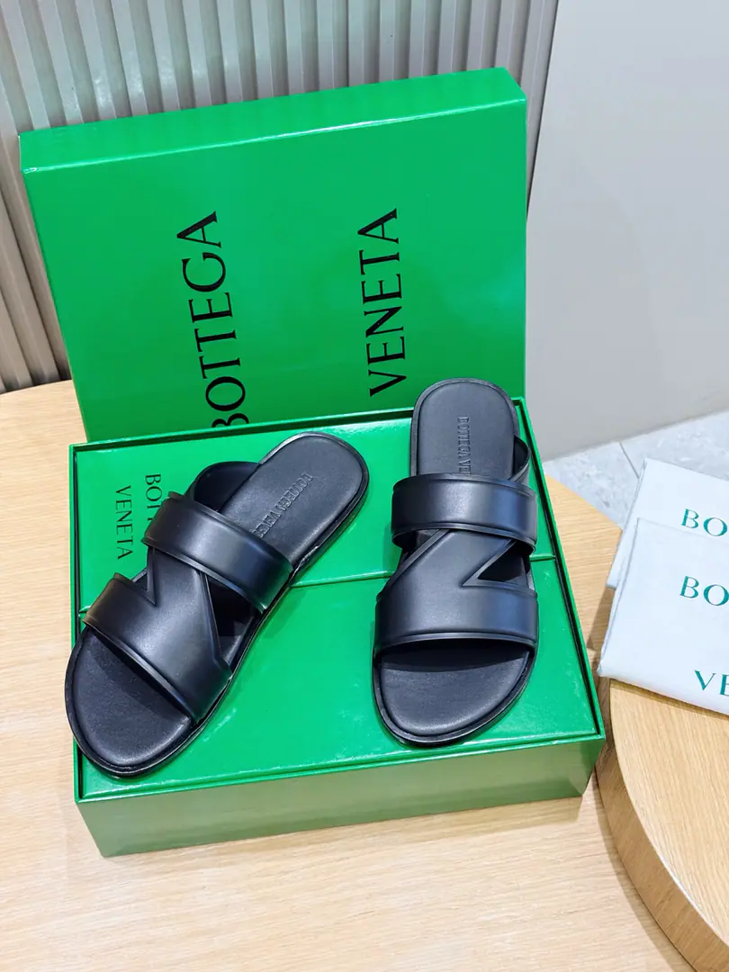 BVGentlemen.WaveShoes. IntrecciatoWeaving leather moller sandals, Streamline Outline A real leather skin., OpankaThe structure is consistent with human engineering. Italy %Cow leather. Size:39-44(38.45Do it.）