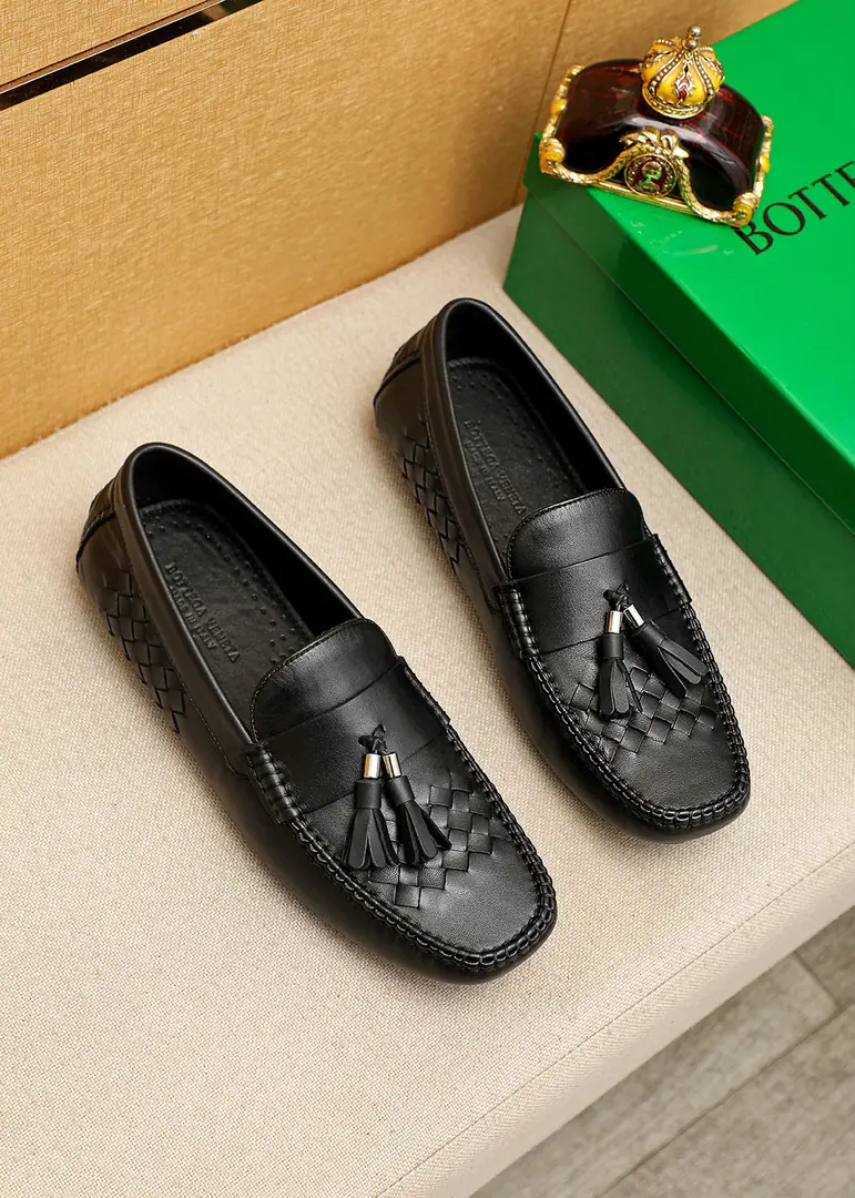 💐BVMen with shoes.®【BOTTEGA VENETA 】New money from the official network. One-to-one. ⚠Italian cow skin.➕Handweaving➕In the cow's skin.. I'm driving with my shoes. Synchronize cabinets Size 38～44（45🉑️Custom)