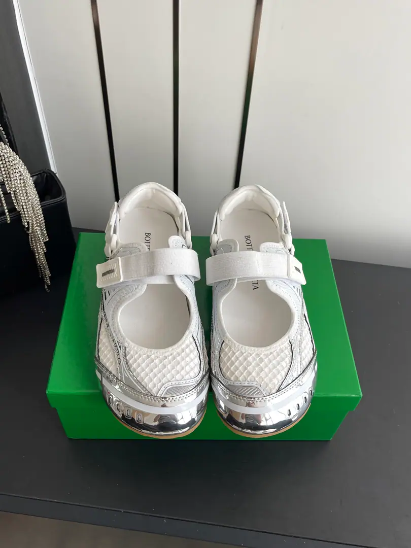 🏧𝐁𝐨𝐭𝐭𝐞𝐠𝐚 𝐕𝐞𝐧𝐞𝐭𝐚The Fluttershy. Spring and summer.BV OrbitSports shoes Mary Jane's shoes.！ RunnerSports shoes！Original procurement development！Use of original light-technology web-based fabrics, Original unamended！Process complex！ Design rubber for the outside with geometric patterns The King's Bomb Series. High Version - I'm a little short. Very.nice. - You're a man of play., Packed shoe process Admit High Version, Rubber Bottom Codes: 35-40（40Do it.）