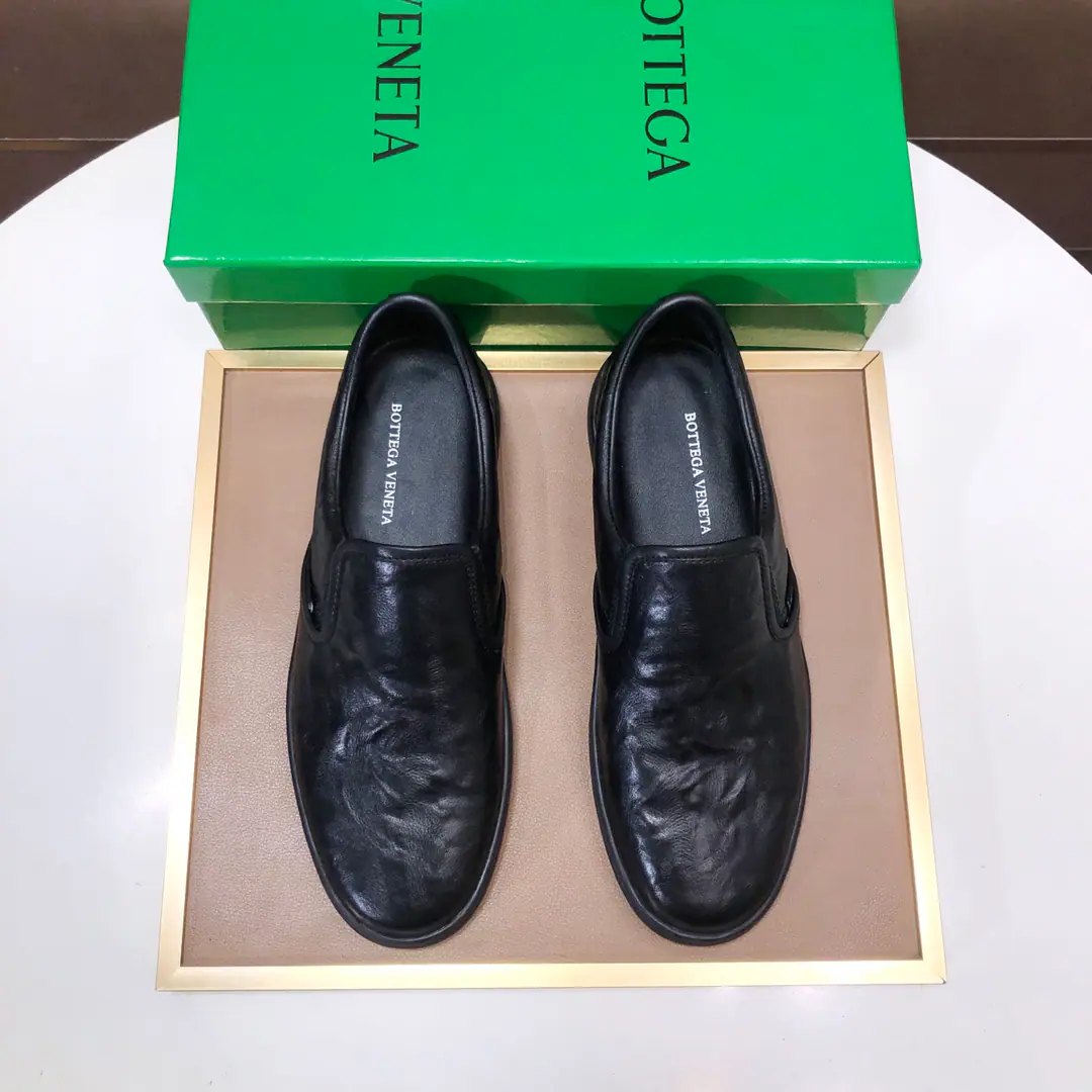 Plant 【BV】 The official shoes.👊🏻Weaving of cattle🔰The inside of the cow's skin and the top of the rubber.🔲The counter.1:1Quality Every successful man's identity.🍃The upper foot atmosphere is steady.🚶🏻🚶🏻Customize cabinet originals for high-end re-engineer📯Importing cattle skins for manual knitting🐂No matter how much the wind blows, it's still the same.🔘Can be tested in time.🔍️Codes: 39-45(45Do it.)