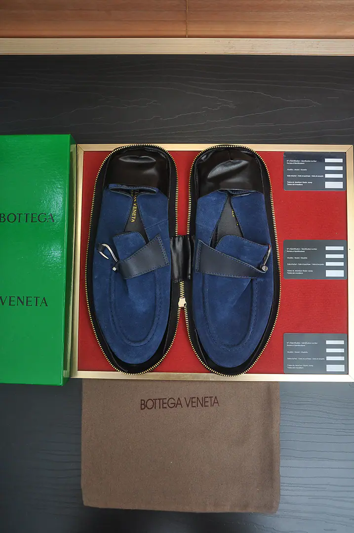 Get out of the factory. 【Botteg Venetta(BV)】（Wallet shoes.）New exclusive. New money for the network. Top-of-shoe calf skin made above the shoe surface A delicate touch. The quality of luxury. For men's delicate weights. It's a noble place to be. A carefully designed Mark hand-made stitch. Fluid Lines In the whole sheep's skin., Sweatwash comfort. 39-44