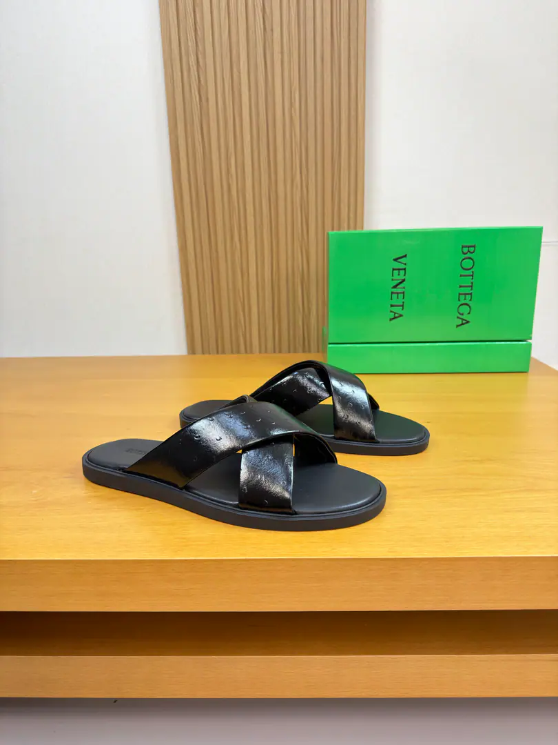 【BOTTEGA VENETA】Botega. High-end quality Original List·- Rhythm slippers. Shoe.: Imports🔝Pearls green skin. Uchi.: Environmental skin Otsumi!: It's so light.TPUWater-packing station·Rubber. Combination to the base Super-high-quality control.·- I'm doing a little work.: Highlight(High-end·- How expensive.·Slot) Size: 39-44（38, 45Make a reservation.)·BV0186