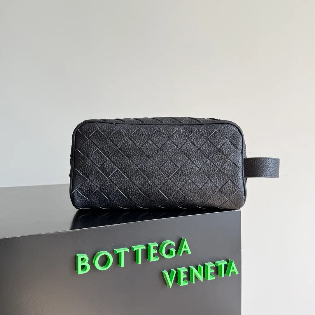 BOTTEGA VENETA 2024New paragraphINTRECCIATOClassic washing packs., The quality of the person's choice of low-profile luxury is that its brand interpretation prefers low-key.BVIt's the first choice.~~ Paragraph: 729295 Dimensions: 26*13*10cm