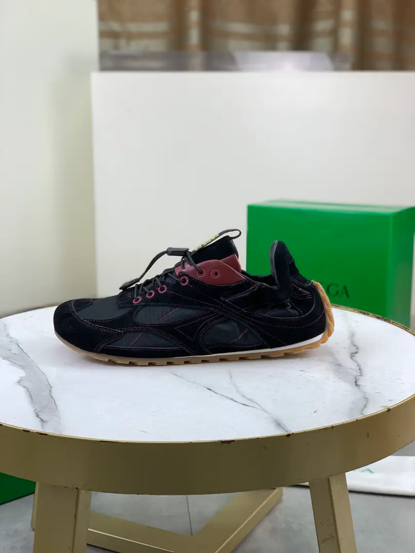 Plant prices Top Quality💎💎💎 BOTTEGA VENETAThe network is synchronizing the latest money. Top-level market top versionBVGoose shoes., Accept material matching Shoes comparison Process Comparison It's practical and qualitative.·It's a lot of things., The more you look, the more you smell.. Pure hand-weaving process Shoe-faced material, Import originals to produce calf skin Quality water in the inside. Original private template customizes to bottom Size: Men39-44（38 45 46Do it.） OriginalBVGreen Box, Full package.