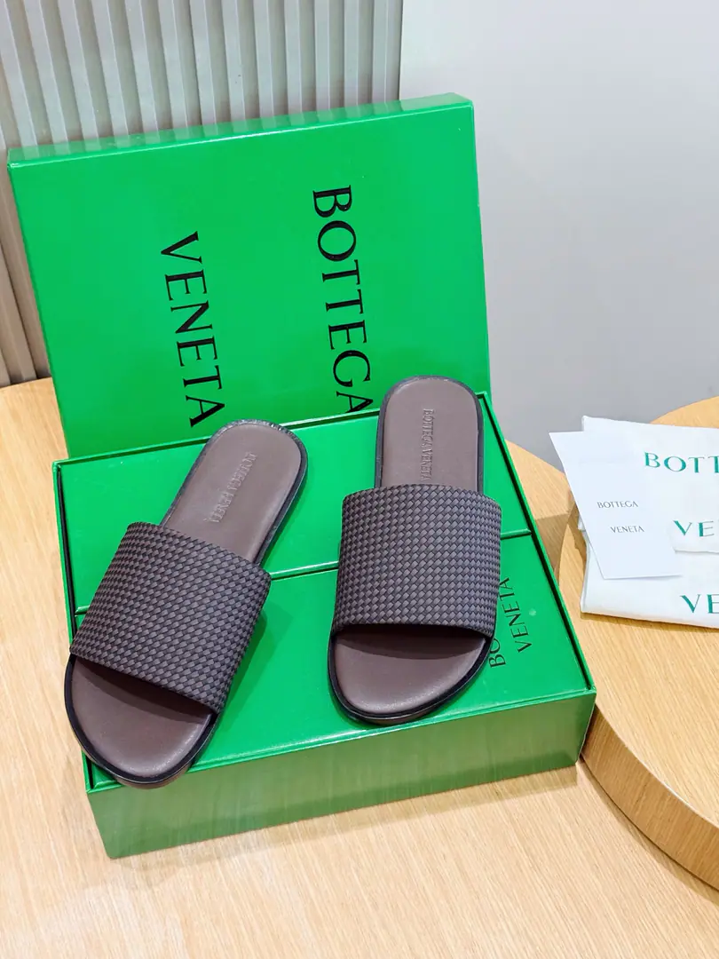 BVGentlemen.WaveShoes. IntrecciatoWeaving leather moller sandals, Streamline Outline A real leather skin., OpankaThe structure is consistent with human engineering. Italy %Cow leather. Size:39-44(38.45Do it.）