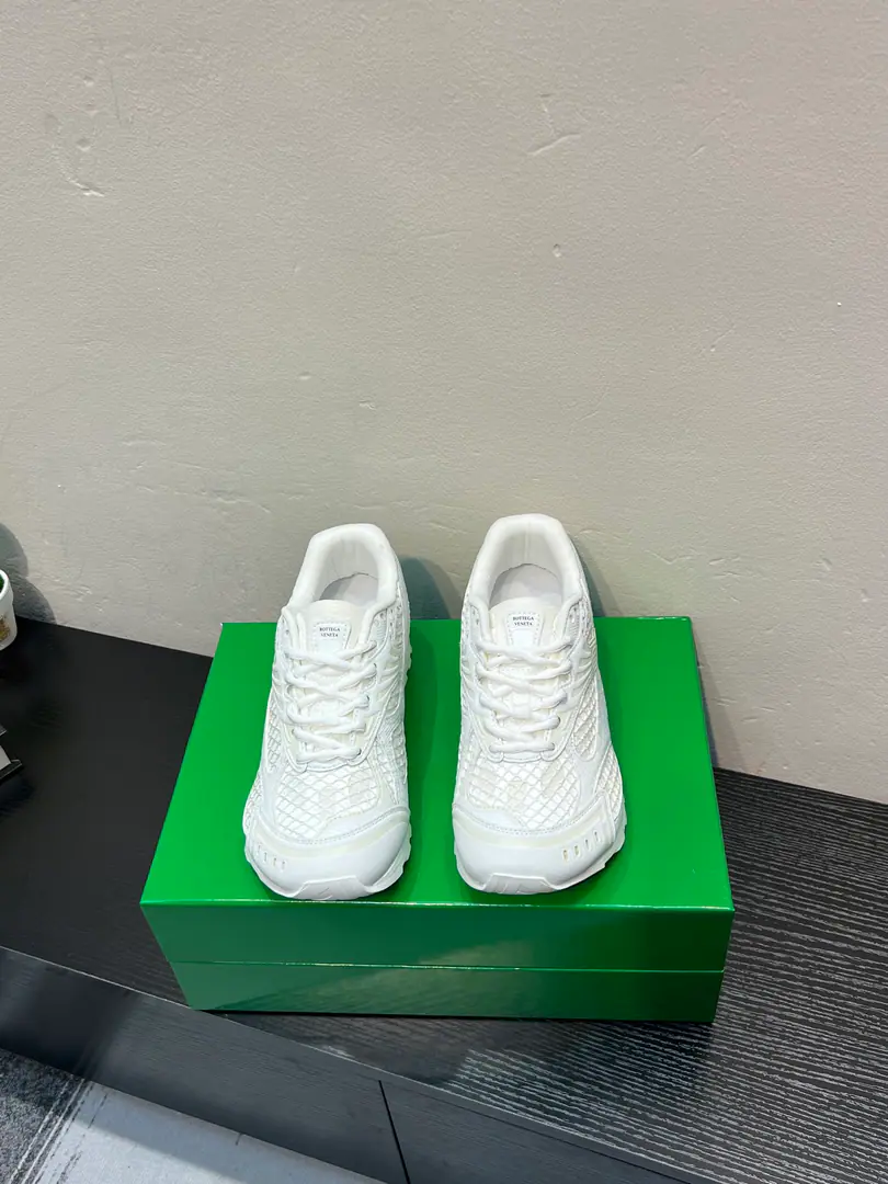 【BVThe same sports as the cabinet, the Agan Shoes, the Daddy's Shoes.】Heavy pounds.BVThe same guy's got a cool old man's shoes.😎He's a man of a temper and a man of a kind., The color and the foot are all online.！I don't want the sisters to know she exists., Put it on. Shoe.:Real leather.+Network I'm comfortable with air. Otsumi!:The same rubber bottom as the counter. It's cozy and light. Uchi.:Airnet. Original Box Packaging Size:35-45（46 47Custom）