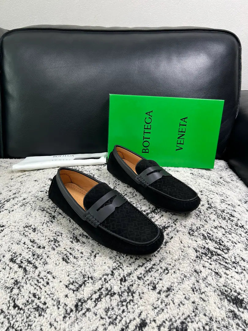 BOTTEGA VENETA High Quality Top-level craft The Fluttershy. Doudou cabinet synchronized, I'll have a pair of gravy-weaving beef on the shoe., It's comfortable inside the skin of a cow., Shoes under the sole.: The original plant is used for the original base., It's super comfortable to be a sole-acting base., The original factory and the single., Men 38-44（Make a reservation. 45 46)