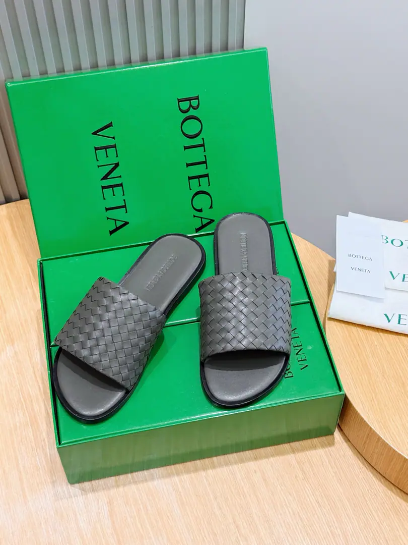 BVGentlemen.WaveShoes. IntrecciatoWeaving leather moller sandals, Streamline Outline A real leather skin., OpankaThe structure is consistent with human engineering. Italy %Cow leather. Size:39-44(38.45Do it.）