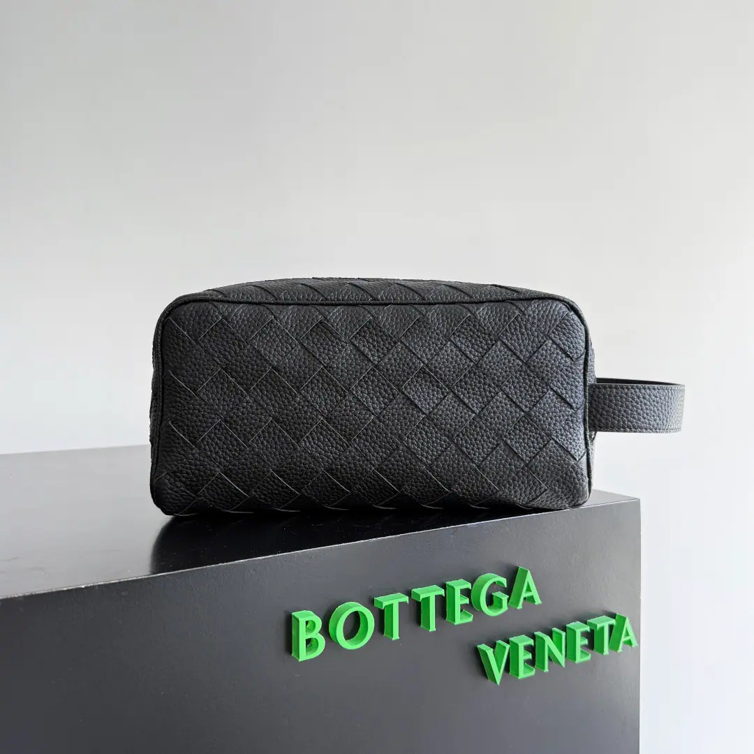 BOTTEGA VENETA 2024New paragraphINTRECCIATOClassic washing packs., The quality of the person's choice of low-profile luxury is that its brand interpretation prefers low-key.BVIt's the first choice.~~ Paragraph: 729295 Dimensions: 26*13*10cm