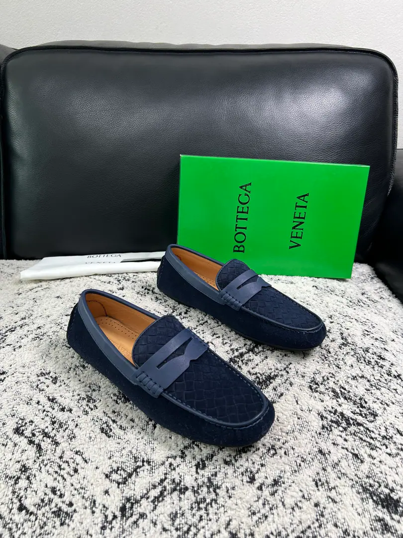 BOTTEGA VENETA High Quality Top-level craft The Fluttershy. Doudou cabinet synchronized, I'll have a pair of gravy-weaving beef on the shoe., It's comfortable inside the skin of a cow., Shoes under the sole.: The original plant is used for the original base., It's super comfortable to be a sole-acting base., The original factory and the single., Men 38-44（Make a reservation. 45 46)