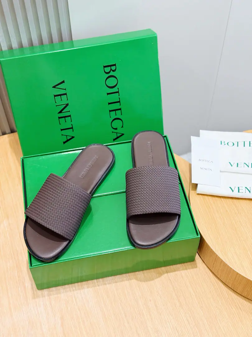 BVGentlemen.WaveShoes. IntrecciatoWeaving leather moller sandals, Streamline Outline A real leather skin., OpankaThe structure is consistent with human engineering. Italy %Cow leather. Size:39-44(38.45Do it.）