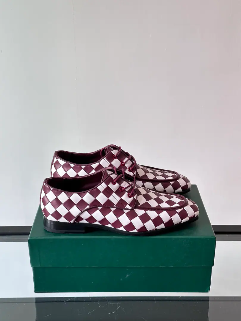 BV The new man's a little bit of a looser than a big leather shoe., This leisure shoe is made manually with soft little cow skin., A lightly and lightly achieved., In a fine leather line., The classic all-round shoe-shoes are a fine leisure style.. A flexible sling-up structure with a original is a big one., Add more durability. A leg is easily worn off by a leg design.. Dollar Size: 39-44（38.45Do it.）