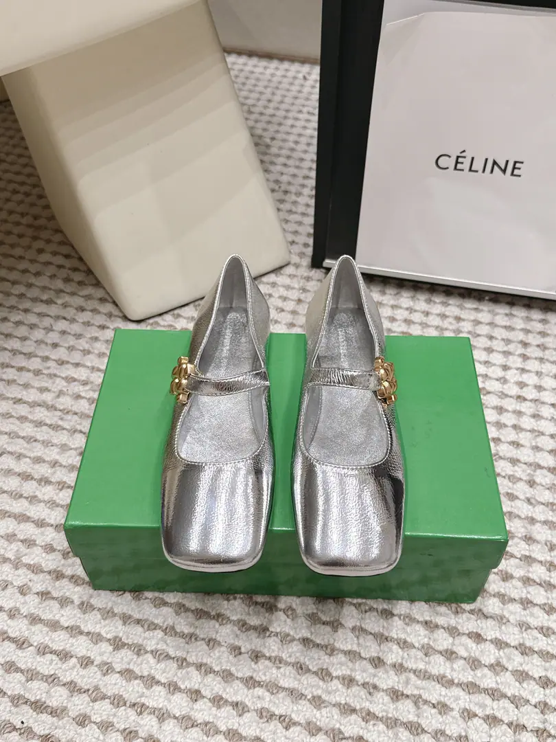 Requisition level Bottega Venet*26/Autumn New Square - The flat Mary Janes. One word with Mary Jane's classic., ♪ And the backs are firmly tied ♪, Walking and walking are not easy to slip down., And it's a balance between beauty and utility.. A shoe-type design for Asak., ♪ Sneak the legs ♪. Shoe.: Lamb skin. Uchi.: Lamb skin. Otsumi!: It's a real piece of shit. size: 35-42（40 41 42Custom without re-offer）