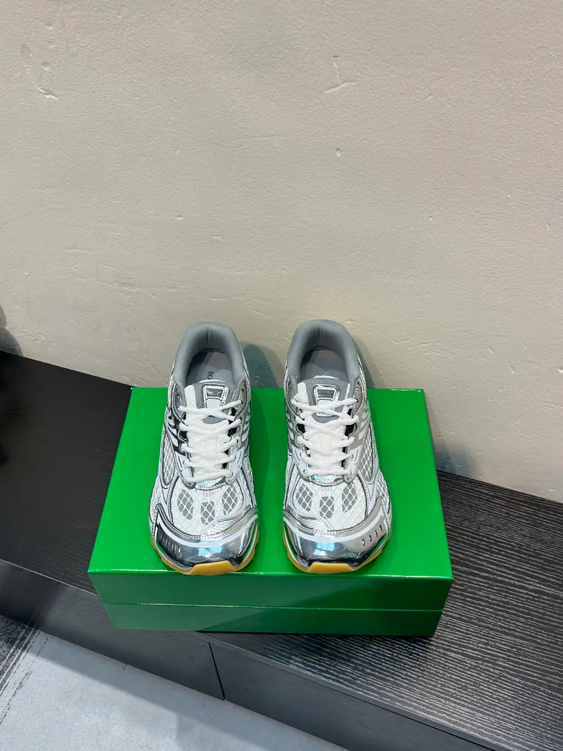 【BVThe same sports as the cabinet, the Agan Shoes, the Daddy's Shoes.】Heavy pounds.BVThe same guy's got a cool old man's shoes.😎He's a man of a temper and a man of a kind., The color and the foot are all online.！I don't want the sisters to know she exists., Put it on. Shoe.:Real leather.+Network I'm comfortable with air. Otsumi!:The same rubber bottom as the counter. It's cozy and light. Uchi.:Airnet. Original Box Packaging Size:35-45（46 47Custom）