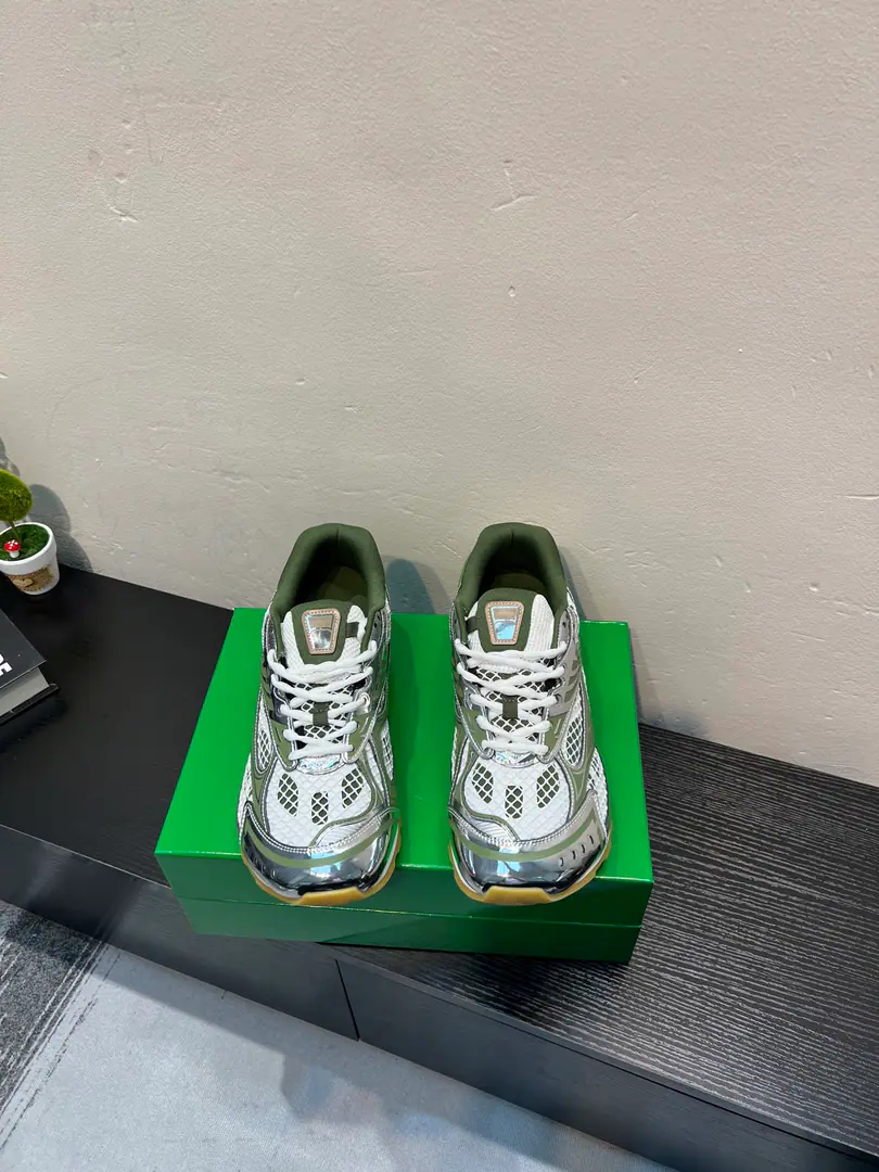 【BVThe same sports as the cabinet, the Agan Shoes, the Daddy's Shoes.】Heavy pounds.BVThe same guy's got a cool old man's shoes.😎He's a man of a temper and a man of a kind., The color and the foot are all online.！I don't want the sisters to know she exists., Put it on. Shoe.:Real leather.+Network I'm comfortable with air. Otsumi!:The same rubber bottom as the counter. It's cozy and light. Uchi.:Airnet. Original Box Packaging Size:35-45（46 47Custom）