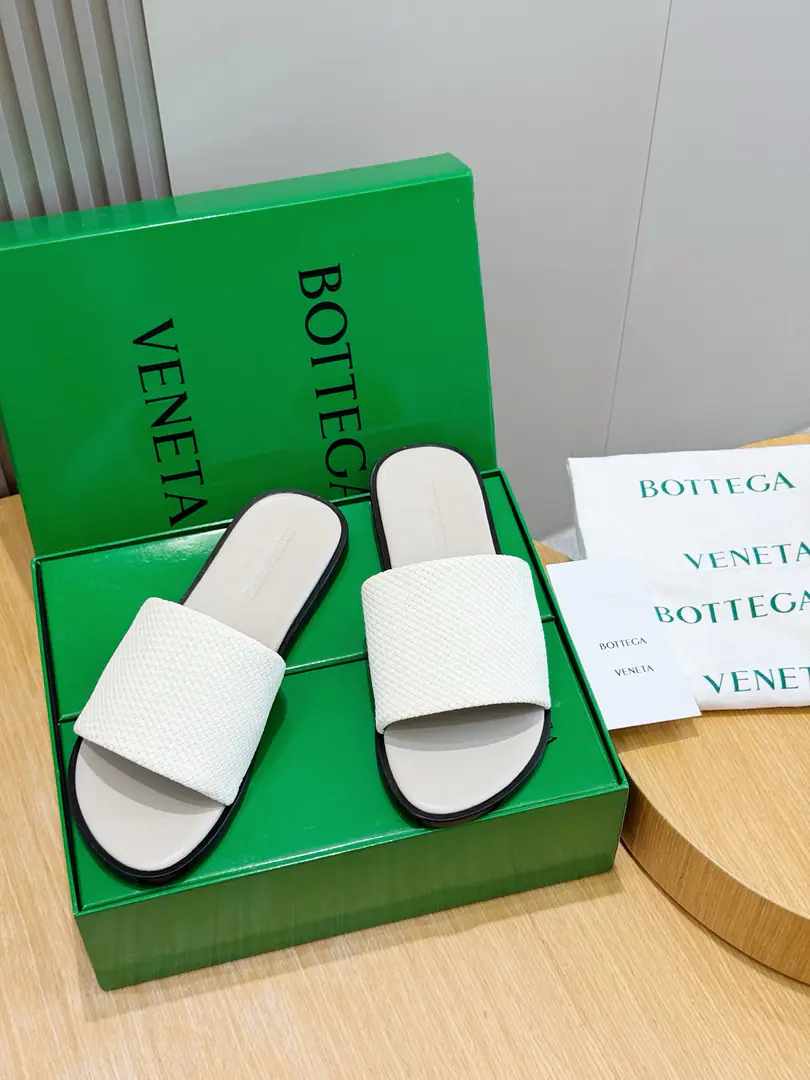 BVGentlemen.WaveShoes. IntrecciatoWeaving leather moller sandals, Streamline Outline A real leather skin., OpankaThe structure is consistent with human engineering. Italy %Cow leather. Size:39-44(38.45Do it.）