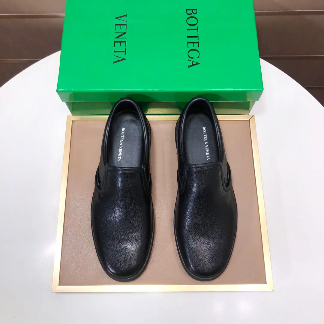 Plant 【BV】 The official shoes.👊🏻Weaving of cattle🔰The inside of the cow's skin and the top of the rubber.🔲The counter.1:1Quality Every successful man's identity.🍃The upper foot atmosphere is steady.🚶🏻🚶🏻Customize cabinet originals for high-end re-engineer📯Importing cattle skins for manual knitting🐂No matter how much the wind blows, it's still the same.🔘Can be tested in time.🔍️Codes: 39-45(45Do it.)