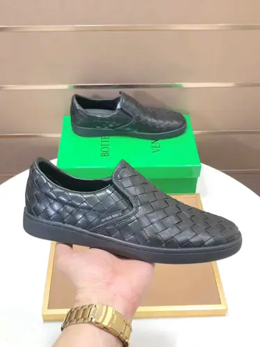 Plant 【BV】 The official shoes.👊🏻Weaving of cattle🔰The inside of the cow's skin and the top of the rubber.🔲The counter.1:1Quality Every successful man's identity.🍃The upper foot atmosphere is steady.🚶🏻🚶🏻Customize cabinet originals for high-end re-engineer📯Importing cattle skins for manual knitting🐂No matter how much the wind blows, it's still the same.🔘Can be tested in time.🔍️Codes: 39-45(45Do it.)