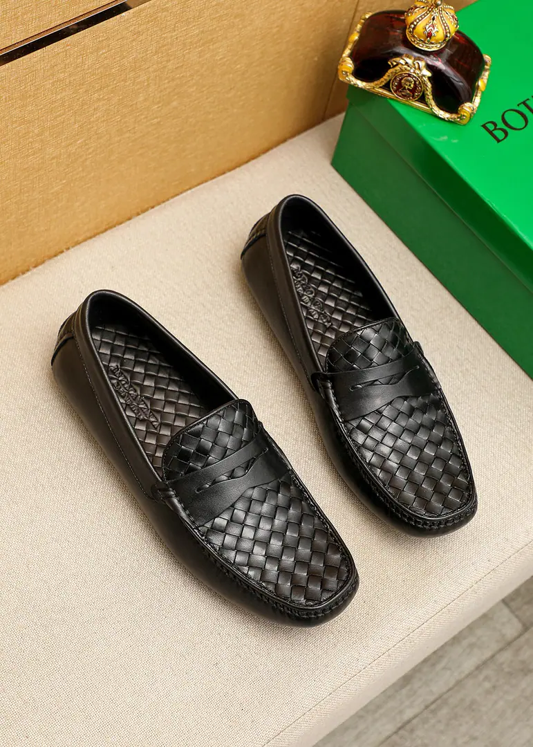 💐BVMen with shoes.®【BOTTEGA VENETA 】New money from the official network. One-to-one. ⚠Italian cow skin.➕Handweaving➕In the cow's skin.. I'm driving with my shoes. Synchronize cabinets Size 38～44（45🉑️Custom)