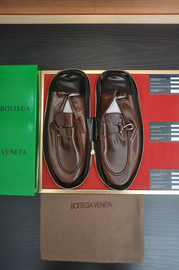Get out of the factory. 【Botteg Venetta(BV)】（Wallet shoes.）New exclusive. New money for the network. Top-of-shoe calf skin made above the shoe surface A delicate touch. The quality of luxury. For men's delicate weights. It's a noble place to be. A carefully designed Mark hand-made stitch. Fluid Lines In the whole sheep's skin., Sweatwash comfort. 39-44
