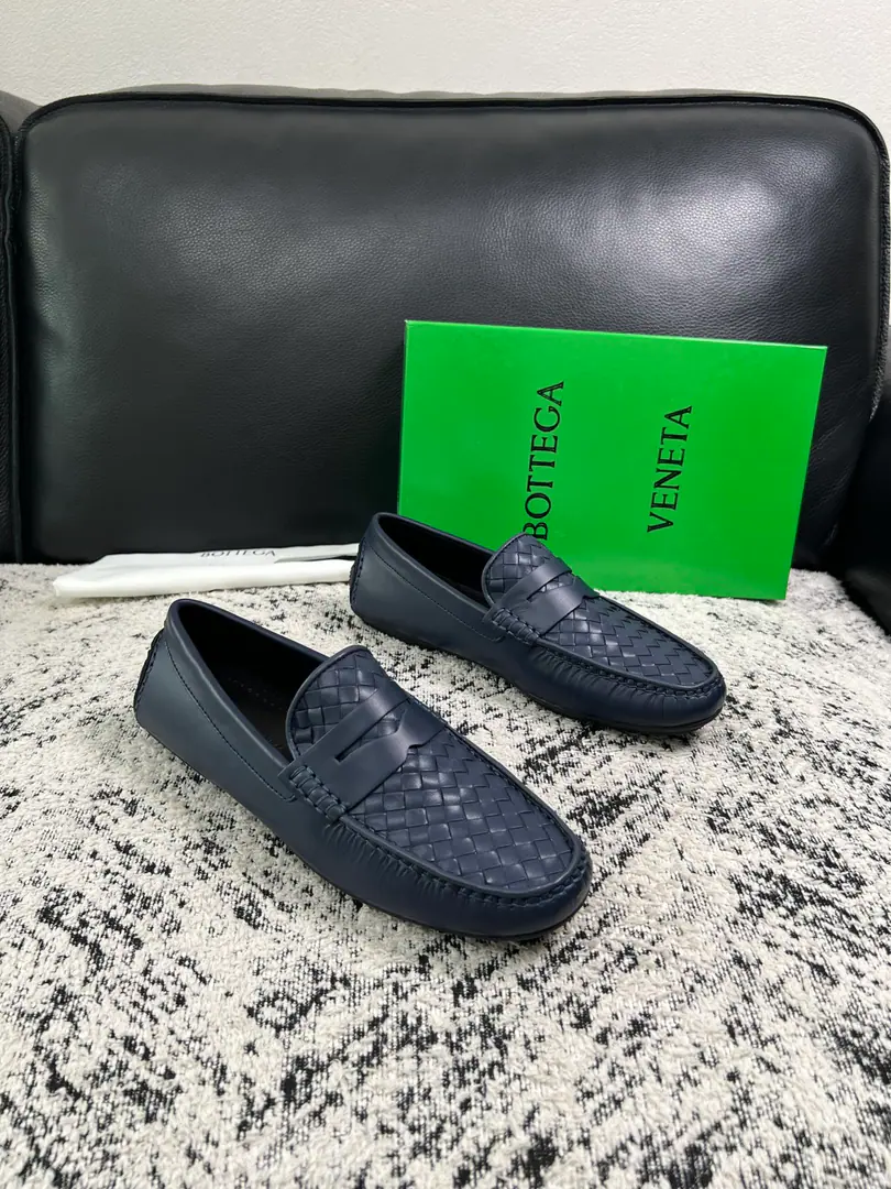 BOTTEGA VENETA High Quality Top-level craft The Fluttershy. Doudou cabinet synchronized, I'll have a pair of gravy-weaving beef on the shoe., It's comfortable inside the skin of a cow., Shoes under the sole.: The original plant is used for the original base., It's super comfortable to be a sole-acting base., The original factory and the single., Men 38-44（Make a reservation. 45 46)