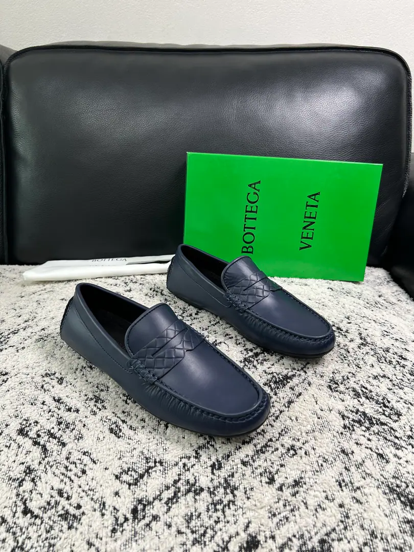 BOTTEGA VENETA High Quality Top-level craft The Fluttershy. Doudou cabinet synchronized, I'll have a pair of gravy-weaving beef on the shoe., It's comfortable inside the skin of a cow., Shoes under the sole.: The original plant is used for the original base., It's super comfortable to be a sole-acting base., The original factory and the single., Men 38-44（Make a reservation. 45 46)