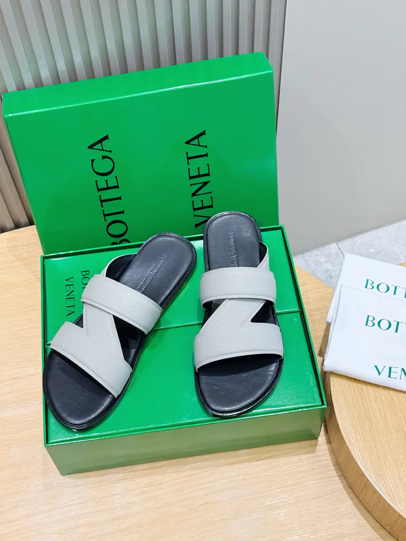 BVGentlemen.WaveShoes. IntrecciatoWeaving leather moller sandals, Streamline Outline A real leather skin., OpankaThe structure is consistent with human engineering. Italy %Cow leather. Size:39-44(38.45Do it.）