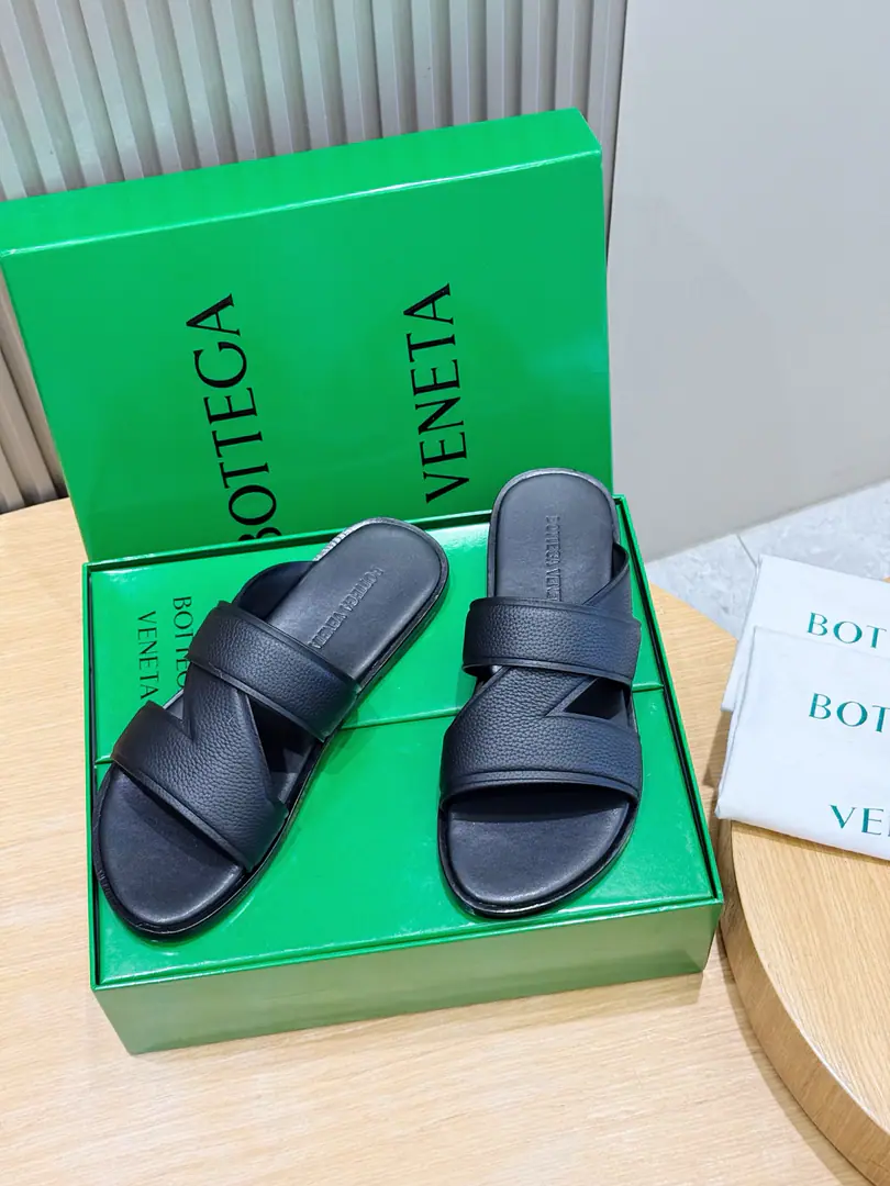 BVGentlemen.WaveShoes. IntrecciatoWeaving leather moller sandals, Streamline Outline A real leather skin., OpankaThe structure is consistent with human engineering. Italy %Cow leather. Size:39-44(38.45Do it.）